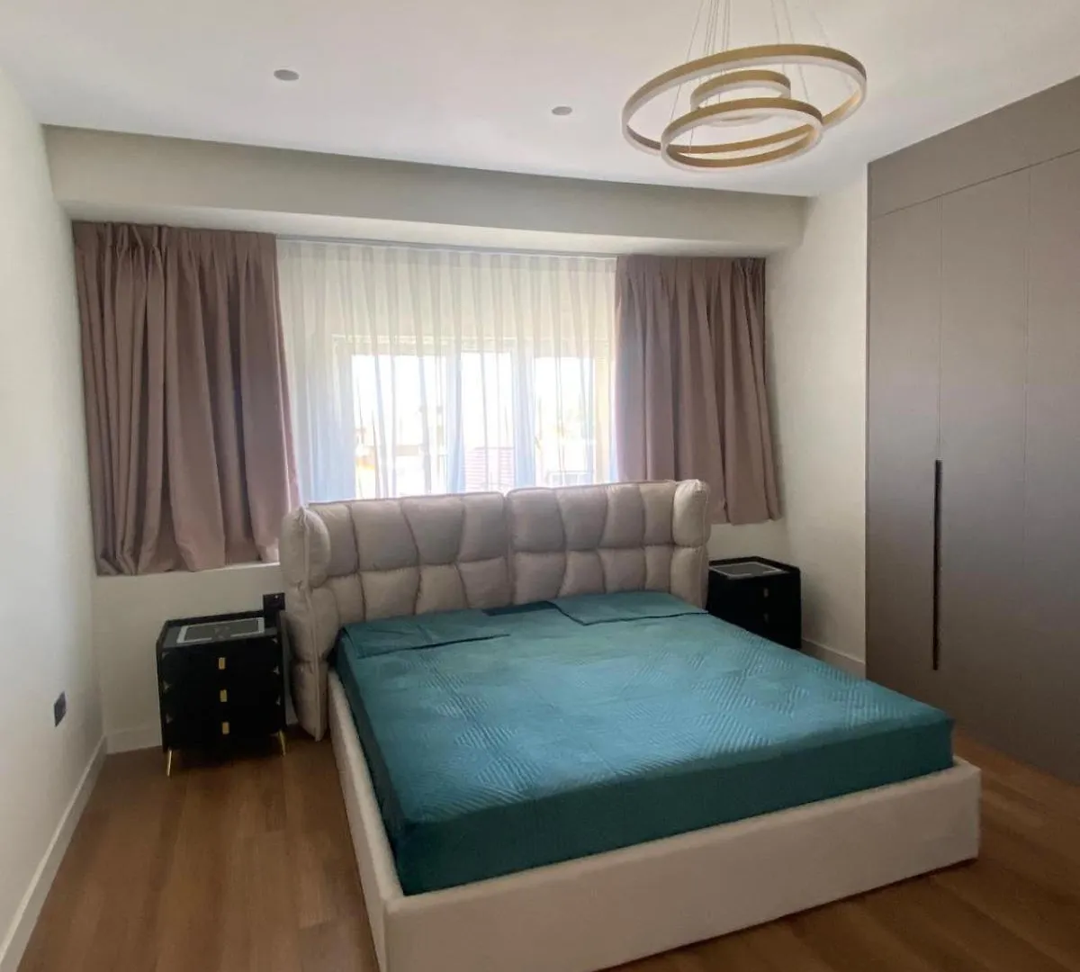 טיראנה Luxury Land Lake